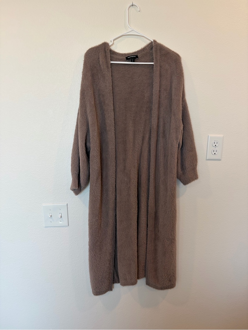 Express Longline Open-Front Fuzzy Cardigan in Taupe